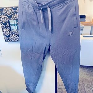 BNWT Nike Joggers💜